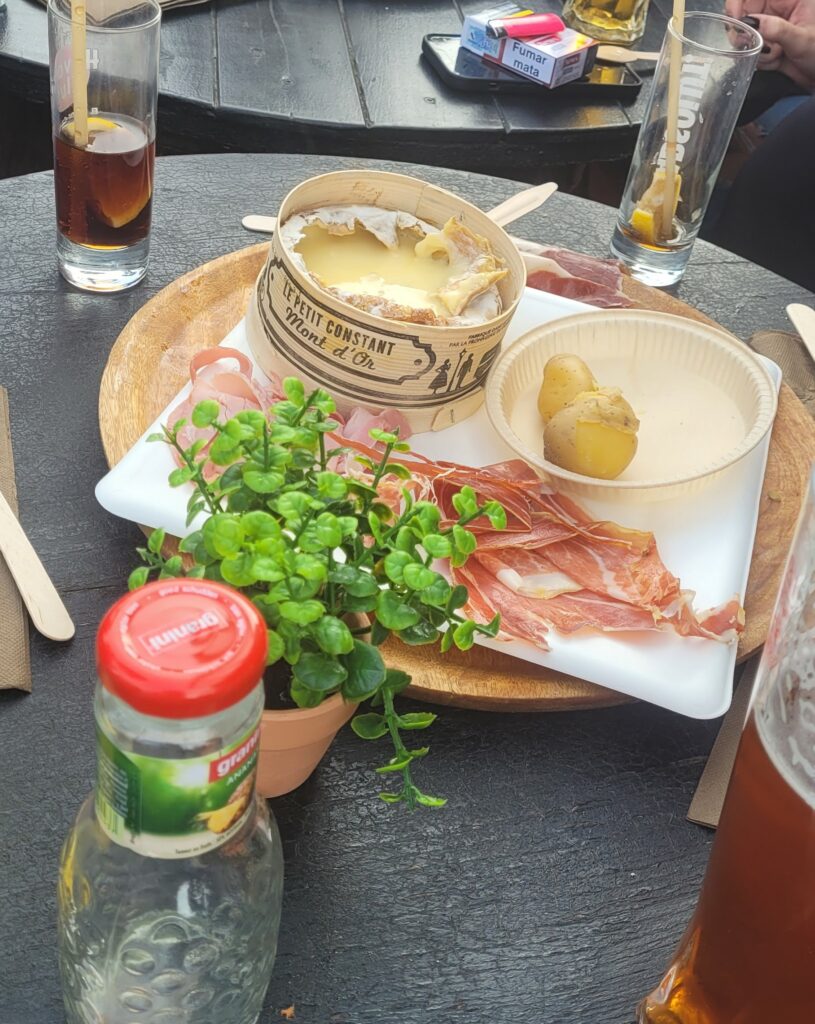 Camembert au four façon raclette